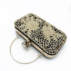 <span class=keywords><strong>Borsa</strong></span> <span class=keywords><strong>da</strong></span> Cerimonia di Lusso alla Moda con Diamanti, Strass e Perle, Pochette <span class=keywords><strong>da</strong></span> Sposa per Donne, Borsetta <span class=keywords><strong>da</strong></span> <span class=keywords><strong>Sera</strong></span> per Signore - Product Image 4