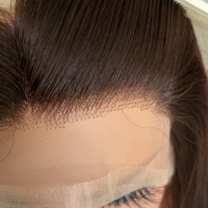 Postizo de Cabello Natural Color Marrón Ruso con Línea de Cabello Invisible y Encaje Suizo de Alta Calidad en Stock para Mujeres con Pérdida de Cabello - Product Image 4