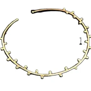 Vente en gros entièrement personnalisé offert plaqué or élégant pointillé rond Design de collier ras du cou oem odm SKU6778