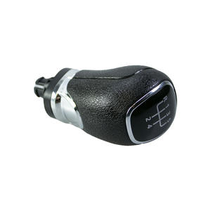 Pommeau de levier de vitesse Skoda 5/6 vitesses en cuir ergonomique pour boîte manuelle – Accessoire - Product Image 1