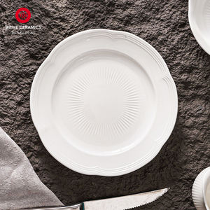 WEIYE Assiettes à dîner vintage européennes en céramique Design élégant en relief Ensembles de vaisselle de style classique pour les mariages Fonction stockée - Product Image 4