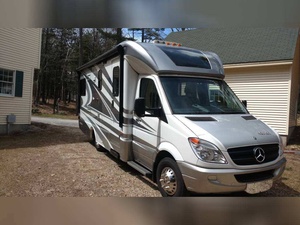Autocaravana de Lujo Itasca Clase C Usada del 2013, Origen Dubái, Número OE Personalizado para Camping - Product Image 5
