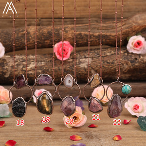 สร้อยคอจี้สไตล์โบฮีเมียนชุบสีบรอนซ์โบราณ ประดับคริสตัลบำบัด หินธรรมชาติ เครื่องประดับเสริมพลังงาน สำหรับวันครบรอบ - Product Image 5