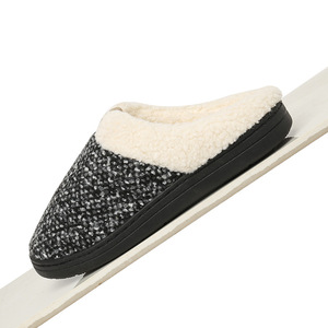 2024 vente chaude femmes confortables pantoufles en mousse à mémoire de forme floue en <span class=keywords><strong>laine</strong></span> doublée maison pantoufle intérieur extérieur anti-dérapant semelle en caoutchouc - Product Image 2
