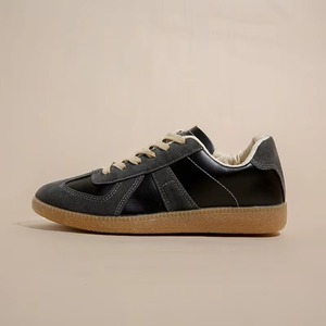 Baskets blanches pour femmes, chaussures de course décontractées pour femmes - Product Image 1