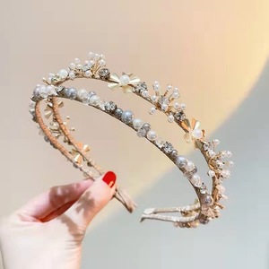 Cuentas <span class=keywords><strong>de</strong></span> <span class=keywords><strong>estambre</strong></span> <span class=keywords><strong>de</strong></span> flores, perlas, diamantes <span class=keywords><strong>de</strong></span> agua, material <span class=keywords><strong>de</strong></span> aleación <span class=keywords><strong>de</strong></span> metal <span class=keywords><strong>de</strong></span> doble fila, corona <span class=keywords><strong>de</strong></span> cabello brillante y diadema - Product Image 2