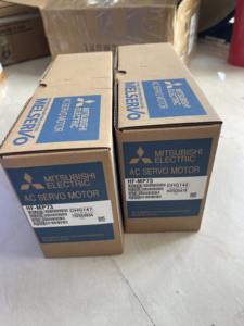 Moteur servo AC Mitsubishi 100% neuf et original HF-MP73 - Product Image 1