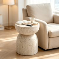 Tabouret d'appoint en marbre beige de luxe en forme d'heure de pointe. Table d'appoint élégante, durable, mobile, de style organique moderne, sculpture décorative pour salon