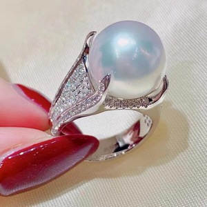 Anillo de Perlas Naturales de Lujo Wenchi de 11-12 mm con Exquisito Zircon, Éxito de Ventas Transfronterizo, Caja de Regalo de Lujo Ligero para Mujer - Product Image 1