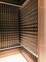 Présentoir à vin en acrylique et acier inoxydable au design architectural, cloison murale artistique, mobilier moderne gain de place pour la maison
