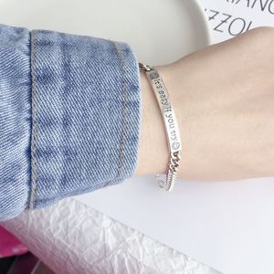 Pulsera de Plata de Ley S925 con Grabado de Cara Sonriente, Diseño de Cadena, Fácil de Usar, Joyería Unisex para Uso Diario - Product Image 5