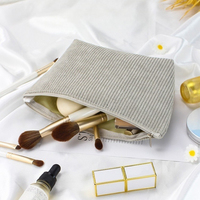 Cadeau de Noël pour mariage trousse de toilette pour dames trousse de maquillage en velours côtelé recyclé pochette pochette de soirée de créateur pour femmes