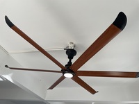 Ventilateur de plafond HVLS VFans IP54 étanche à la poussière et à l'eau pour usage extérieur, élevages, hangars et fermes avicoles