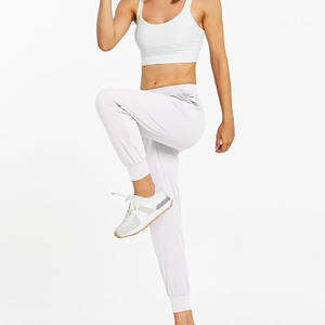 Pantalones de Yoga de cintura alta para mujer Pantalones de chándal de color blanco Streetwear Joggers con logotipo Talla XL - Product Image 3