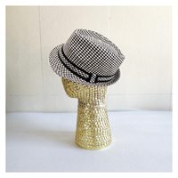 Expositor de cabeza de maniquí hexagonal dorado de alambre de gallinero con cuello para exhibición de pelucas, sombreros y accesorios para la cabeza, para venta minorista