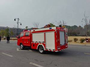Véhicule d'intervention 4x2, camion de pompiers, camion de sauvetage, à vendre - Product Image 3