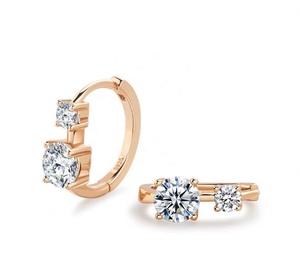 Pendientes de Aro con Borla de Circonita y Seis Garras Chapados en Oro y Cobre, Pendientes de Lujo Ligero de Alta Gama para Mujer - Product Image 5