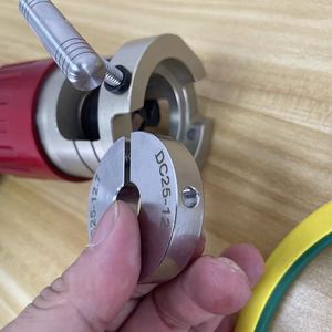 Trung Quốc Nhà Máy Trực Tiếp Ống Thép Không Gỉ Phải Đối Mặt Với Công Cụ Di Động Phẳng Miệng Máy Với Pin - Product Image 5