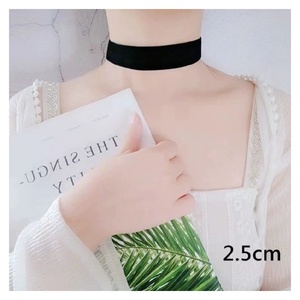 XU-50 Yfstyle Set di Collane Choker Nere Regolabili in Velluto <span class=keywords><strong>Nero</strong></span> per Donne, Accessori Gotici - Product Image 2