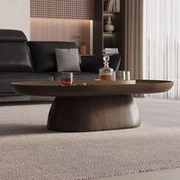Table basse de style moderne en noyer, idéale pour le salon