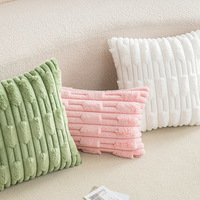 Nouvelle tendance 2025 : Housse de coussin en peluche simple, taies d'oreiller bohèmes pour la décoration de la maison, du canapé et de la chambre à coucher, cadeaux du Nouvel An, vente en gros