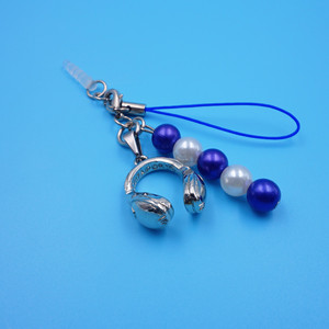 Breloque de téléphone portable en métal avec pendentif casque et perles imitation perle pour la décoration de téléphone - Product Image 1