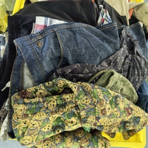 Groothandel In Goede Staat En Lage Prijs Bulk Kopen Tweedehands Heren Jeans Shorts Hoge Standaard Zomer Gemengde Kleuren - Product Image 3