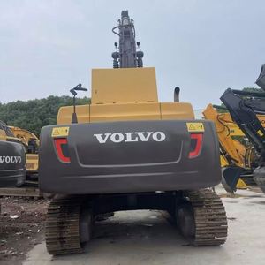 Excavatrice sur chenilles hydraulique Volvo EC480DL de 48 tonnes d'occasion avec moteur Yanmar, modèle 2024, excellent état - Product Image 2