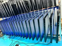 Écran d'affichage numérique LCD ultra-fin sans cadre 43''/49'' 4K 2500 Nits, fabrication OEM professionnelle, affichage commercial mural