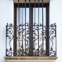 Nouvelle conception élégante de grille de fenêtre en fer forgé pour la décoration de la maison 2024