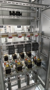 Tủ tụ điện gcs Tủ phân phối điện áp thấp 1000A hộp phân phối AC thành phần thiết bị không bù - Product Image 4