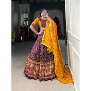 ชุด lehenga choli ใยไหมทัสซาร์สำหรับเจ้าสาวพิมพ์ลาย patola พร้อมงานฟอยล์ที่ออกแบบมาสำหรับงานแต่งงานของผู้หญิงจากอินเดีย - Product Image 5
