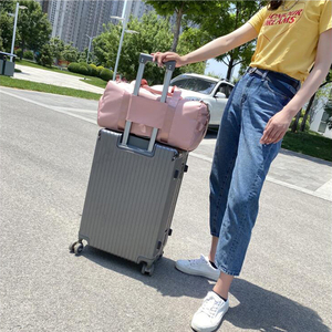 Logo personnalisé couleur unie grande capacité <span class=keywords><strong>sac</strong></span> de voyage pliant valises <span class=keywords><strong>sac</strong></span> fermeture éclair style humide sec séparé <span class=keywords><strong>Sport</strong></span> Fitness <span class=keywords><strong>sac</strong></span> de <span class=keywords><strong>sport</strong></span> de gymnastique - Product Image 3