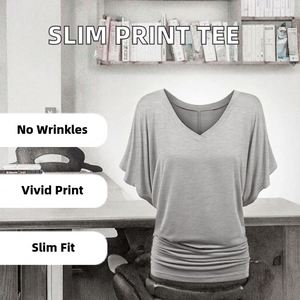 Blusa femenina de manga larga con cuello en V, detalles de encaje, puños con pétalos y bajo con volantes. Diseño delicado con - Product Image 2