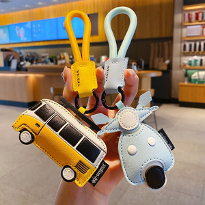 Porte-clés <span class=keywords><strong>en</strong></span> cuir PU écologique motif dessin animé <span class=keywords><strong>avion</strong></span>/bus, breloque de sac pour couple, petit cadeau, vente <span class=keywords><strong>en</strong></span> gros - Product Image 3