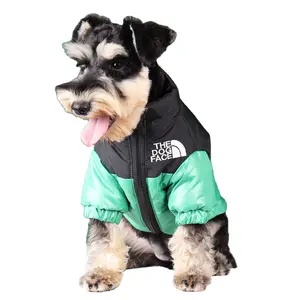 Toptan köpek yüz modası yüksek marka kışlık mont ceket Pet giyim tasarımcıları lüks köpek giysileri
