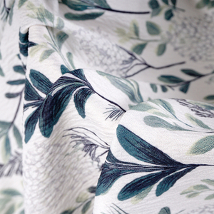 Tissu en crêpe polyester imprimé de haute qualité, directement de l'usine, pour vêtements de mode. - Product Image 4