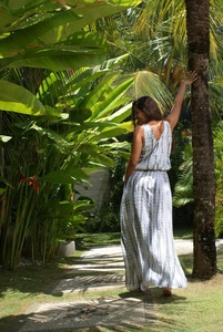 Increíble playa Grey de tinte de corbata suelta ajuste borla de Boho Maxi vestido con cintura elástica y V escote cadena para reforzar - Product Image 3