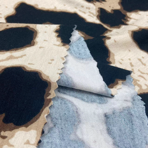 Tela de punto suave de jersey 95/5 de viscosa y elastano con patrón de ondas, estampado personalizado, 220 g/m², rayón, jersey sencillo para vestidos y blusas. - Product Image 4