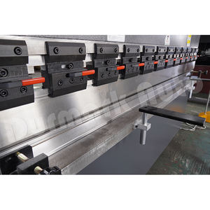 Piegatrice Idraulica NC per Lamiera in Acciaio al Carbonio WC67K 160T 3200mm con Sistema di Controllo E30 e Garanzia a Lungo Termine - Product Image 5