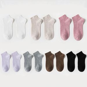 Nouvelles chaussettes de sport pour femmes 2022 de haute qualité, personnalisables avec logo, couleur unie, invisibles, antidérapantes, pour le sport - Product Image 2