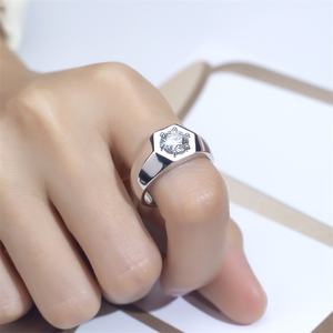 แหวนเพชรทรงกลมทองคำขาว 14K รุ่น MSR-1441 จาก Messi Jewelry สำหรับผู้ชาย - Product Image 6