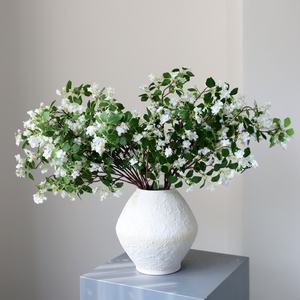 Petite fleur artificielle en plastique de jasmin blanc frais pour <span class=keywords><strong>mariage</strong></span> maison salon décor fleur de jasmin artificielle ficelle pour <span class=keywords><strong>cheveux</strong></span> - Product Image 1