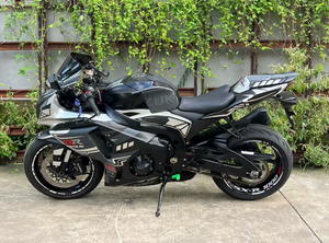 <span class=keywords><strong>Moto</strong></span> <span class=keywords><strong>Sportive</strong></span> <span class=keywords><strong>Suzuki</strong></span> GSX1000rr Occasion Grand R Modèle Sport Essence - Product Image 5