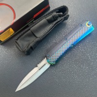 Nouveau couteau pliant multifonctionnel portable pour le camping et la chasse, avec lame D2 tranchante et manche en alliage de zinc à motif micro-écailles de serpent