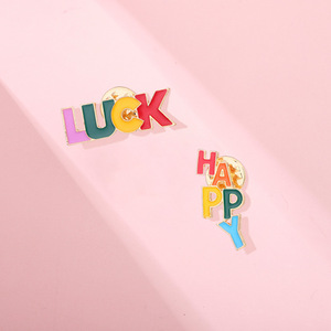 Bán Buôn Dễ Thương Hợp Kim Thư May Mắn Trâm May Mắn Huy Hiệu Hợp Thời Trang Sáng Tạo <span class=keywords><strong>Pin</strong></span> Trẻ Em 'Món Quà Tùy Chỉnh In Đồng Xu Anime Chủ Đề Thủ Công - Product Image 1