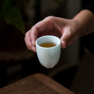 Yingqing Lake Tian Kiln Thin Wall Small Tasting Cup Porcelain Gongfu Tea Cup Rock Tea Aroma Gathering Cup - Product Image 2