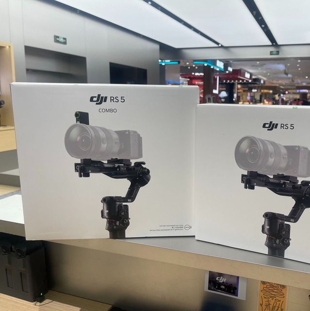 RS 5 Combo (SDR Transmission Combo) 3kg Payload Includes RS Enhanced Intelligent Tracking Module Handheld Gimbal Stabilizer