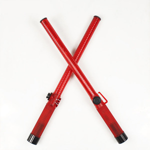 Baton de sécurité routiè<span class=keywords><strong>re</strong></span> en plastique Rechargeable de 54cm LED lumiè<span class=keywords><strong>re</strong></span> clignotante Sifflet de surface non réfléchissante/Caractéristiques de signal pour le <span class=keywords><strong>trafic</strong></span> - Product Image 2