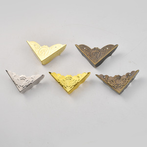 Antique Bronze Gold Silver Metal <b>Corner</b> <b>Protectors</b> For Wooden Boxes Wardrobe Hardware 928 929 Plated Carbon Steel Wall Mount - Product Image 2